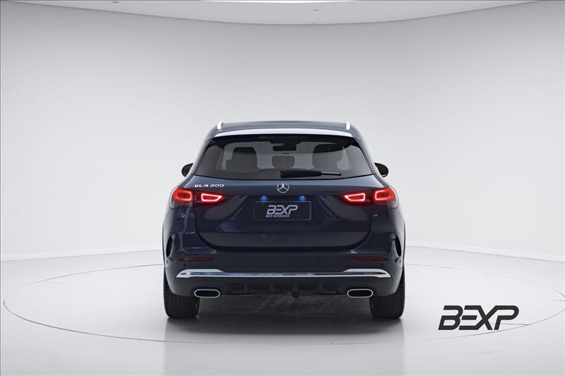MERCEDES BENZ-GLA 200-1.3 GCI AMG Line 7g-dct