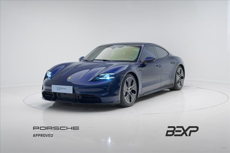 Porsche-TAYCAN-Turbo