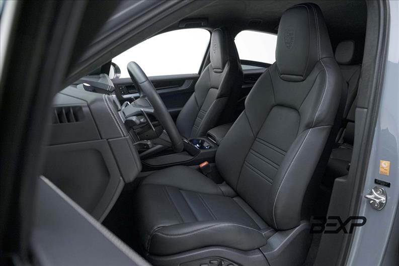 Porsche-CAYENNE-4.0 V8 Turbo GT Coupé AWD S