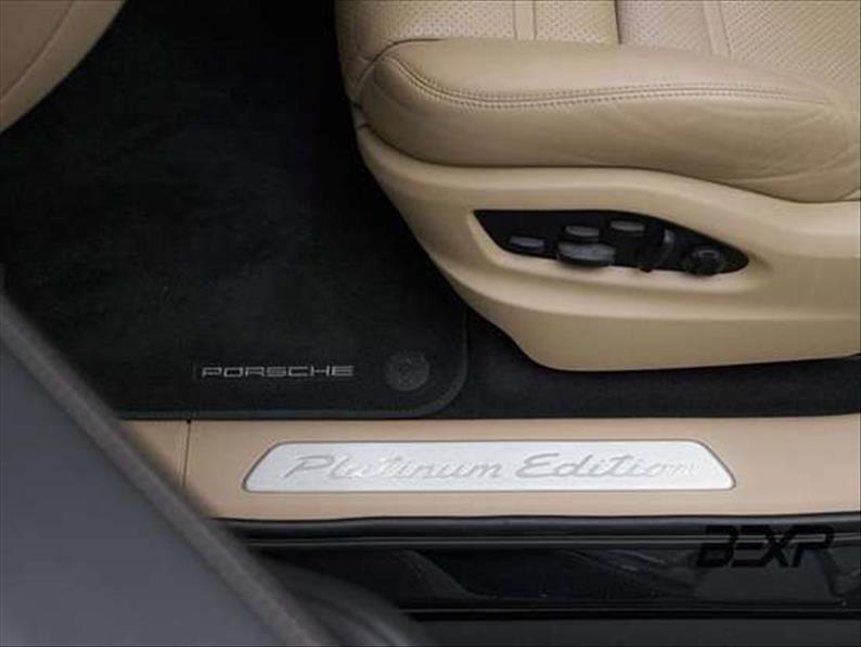 Porsche-CAYENNE-3.0 V6 E-hybrid Platinum Edition AWD S