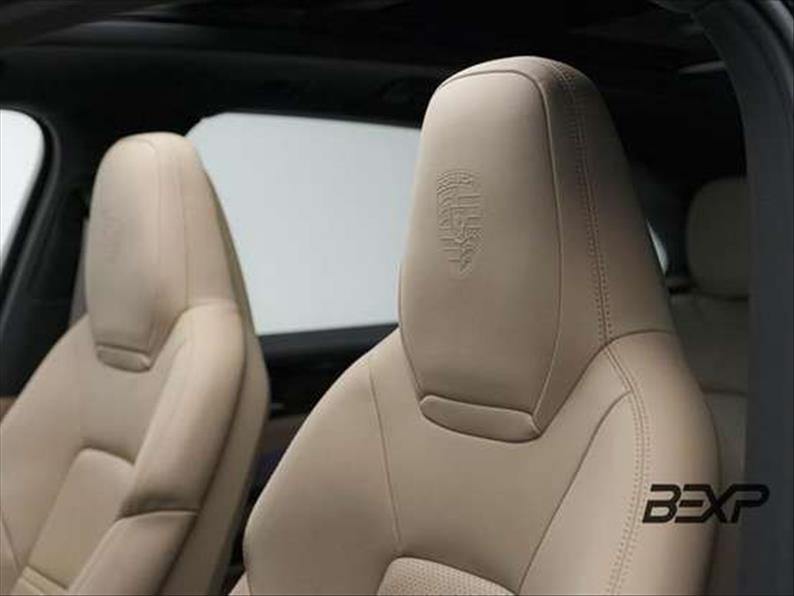 Porsche-CAYENNE-3.0 V6 E-hybrid Platinum Edition AWD S
