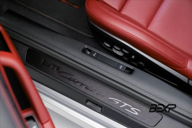 Porsche-911-3.0 24V H6 Carrera GTS