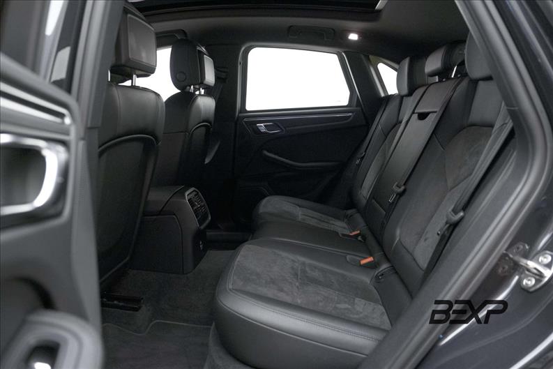Porsche-MACAN-2.0 16V