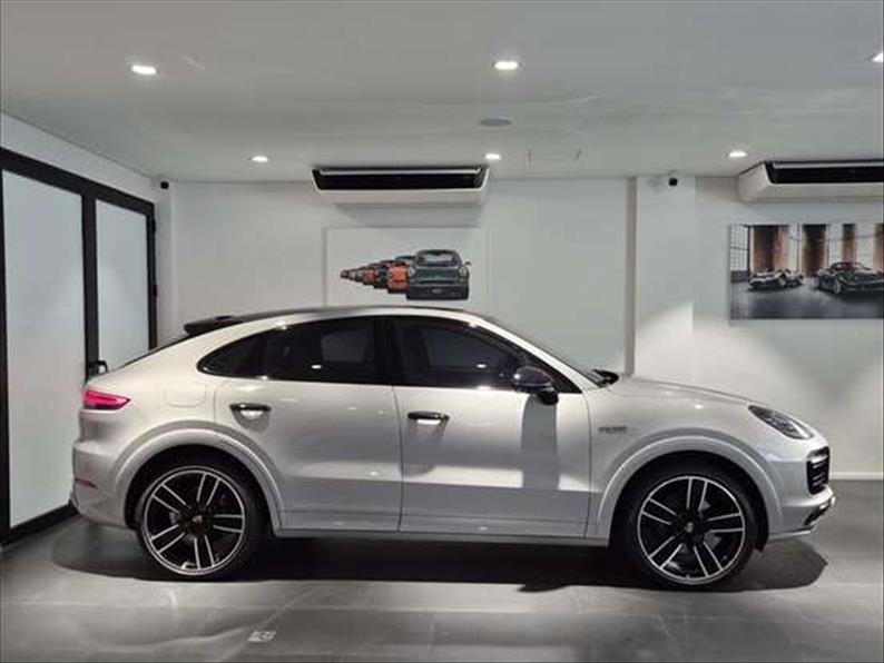 Porsche-CAYENNE-3.0 V6 E-hybrid Coupé Platinum Edition AWD S