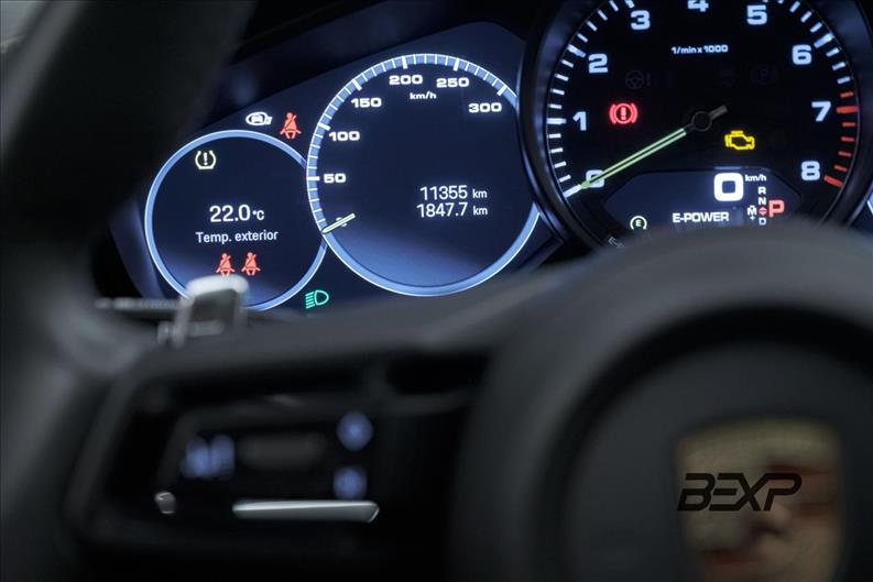 Porsche-PANAMERA-2.9 V6 E-hybrid 4 Platinum Edition