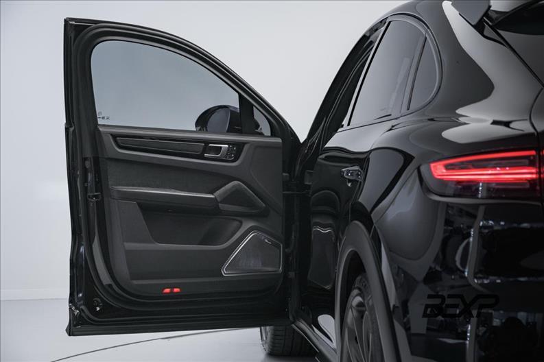 Porsche-CAYENNE-4.0 V8 Turbo GT Coupé AWD S