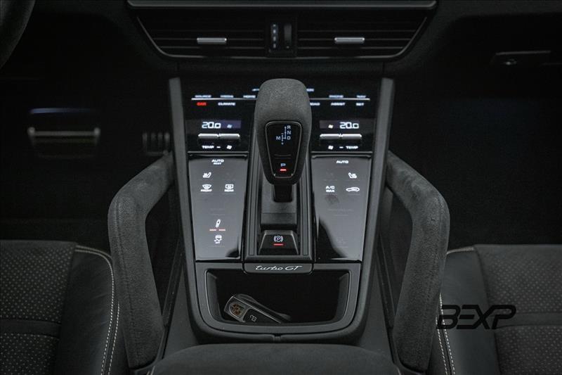Porsche-CAYENNE-4.0 V8 Turbo GT Coupé AWD S