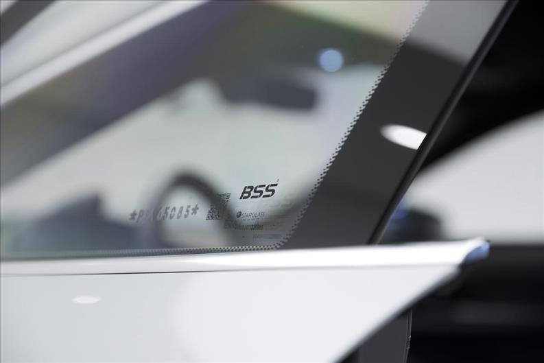 Porsche-TAYCAN-4s Cross Turismo