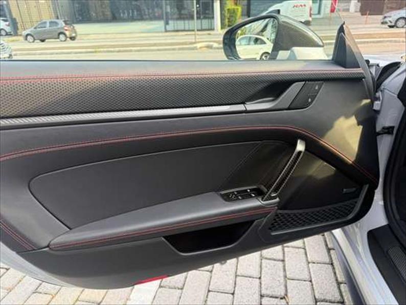 Porsche-911-4.0 24V H6 GT3 Touring