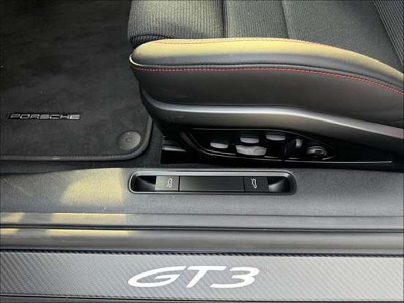 Porsche-911-4.0 24V H6 GT3 Touring