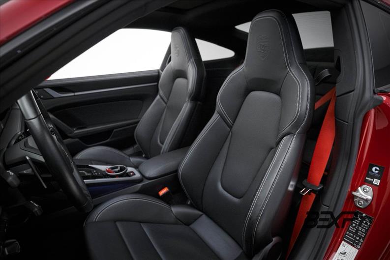Porsche-911-3.0 24V H6 Carrera S