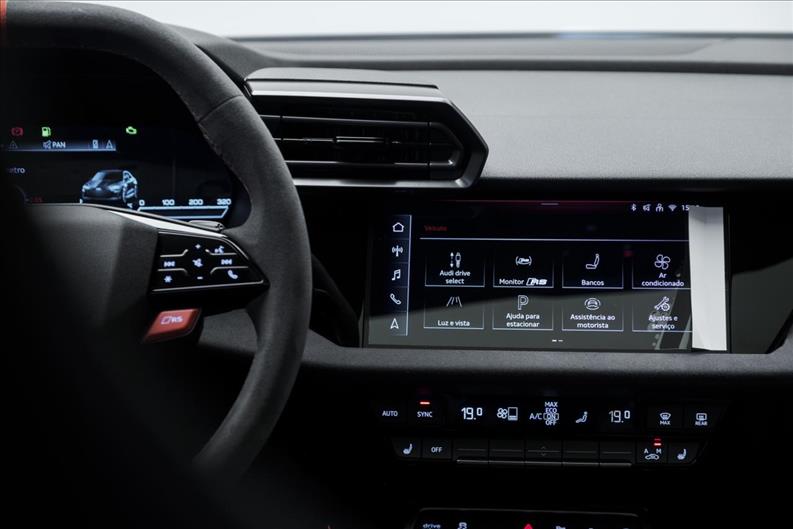 Audi-RS3-2.5 TFSI Sedan Track Quattro