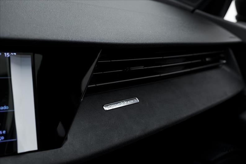 Audi-RS3-2.5 TFSI Sedan Track Quattro