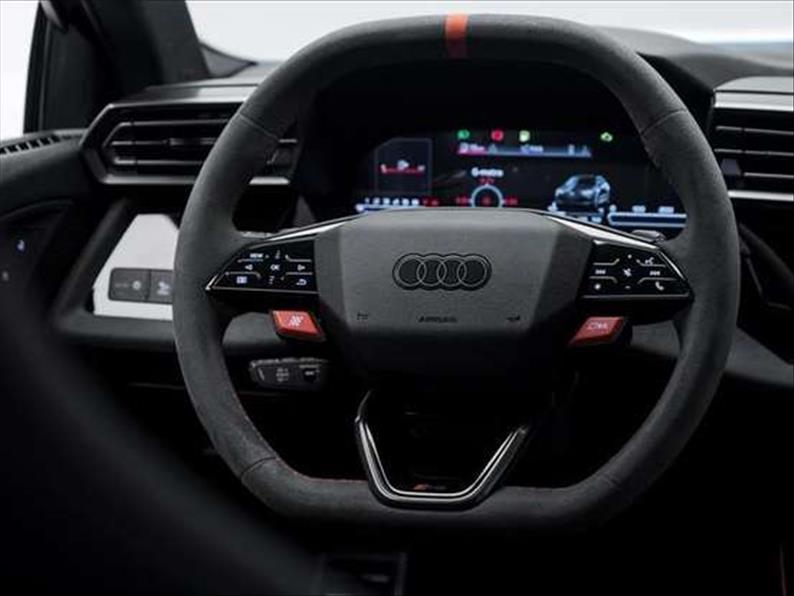Audi-RS3-2.5 TFSI Sedan Track Quattro