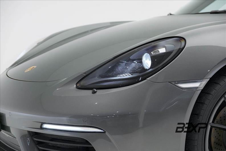 Porsche-718-2.0 16V H4 Cayman