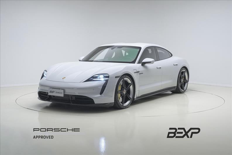 Porsche-TAYCAN-Turbo S
