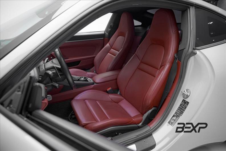 Porsche-911-3.0 24V H6 Carrera
