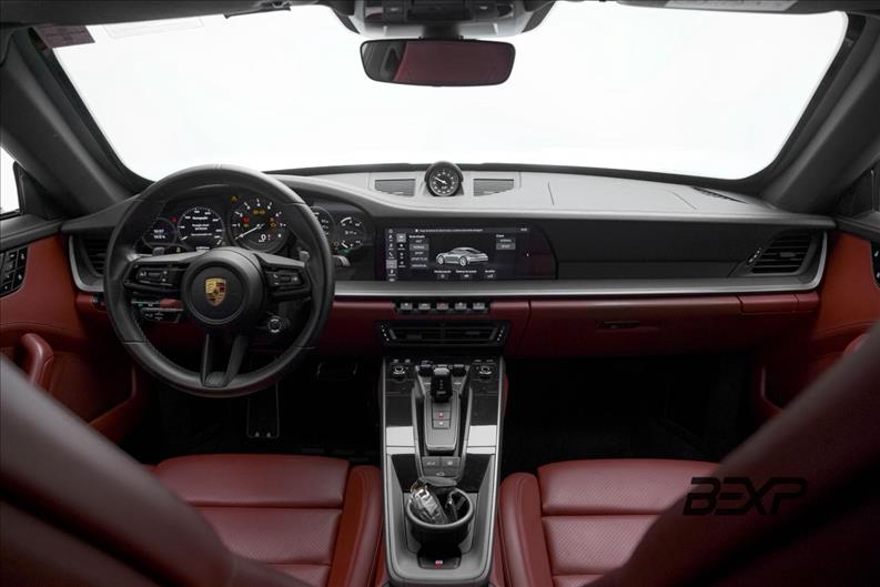 Porsche-911-3.0 24V H6 Carrera