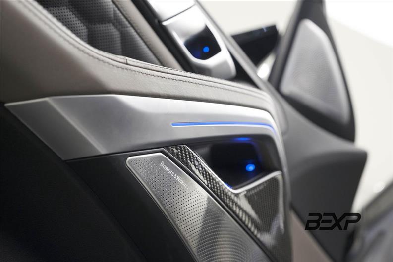 BMW-X6-4.4 V8 Biturbo M Competition
