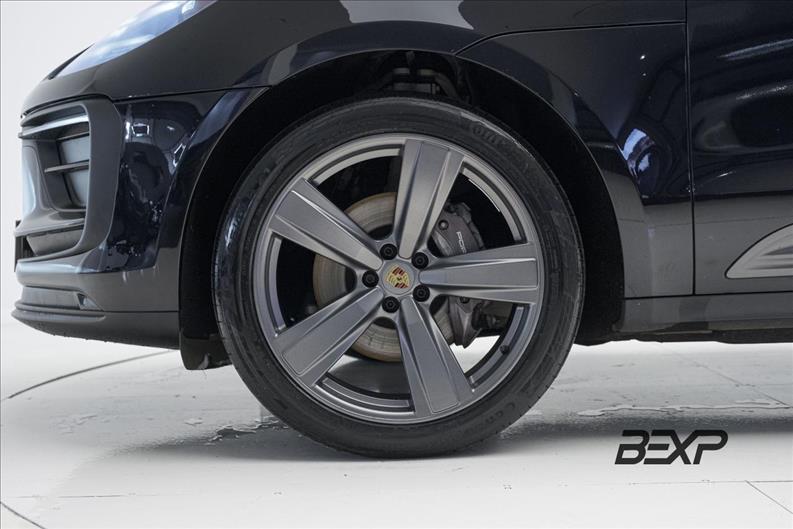 Porsche-MACAN-2.0 Turbo T