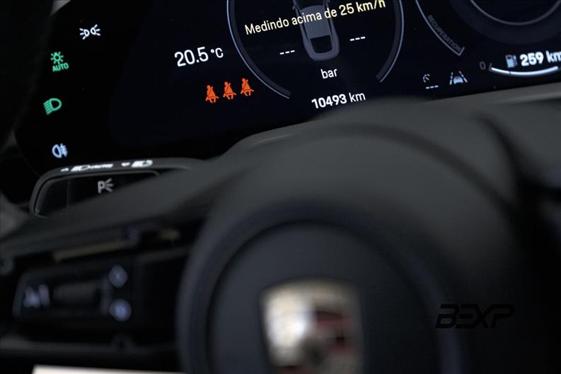 Porsche-TAYCAN-4s