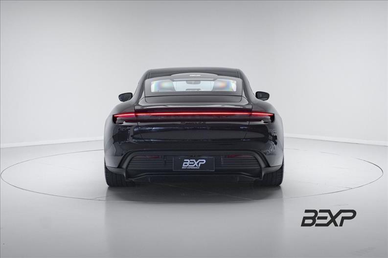 Porsche-TAYCAN-4s