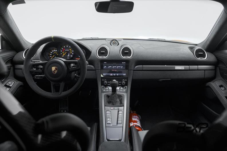 Porsche-718-4.0 H6 Cayman GT4 RS