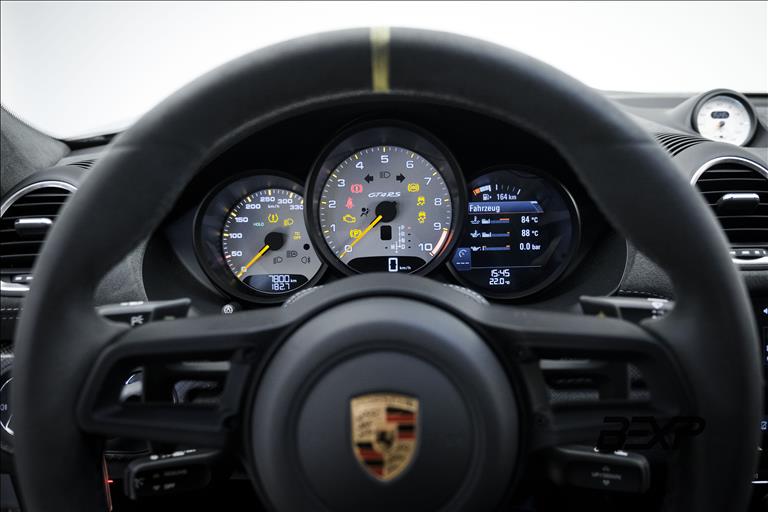 Porsche-718-4.0 H6 Cayman GT4 RS