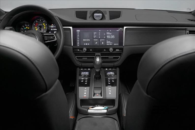 Porsche-MACAN-2.9 V6 Biturbo GTS