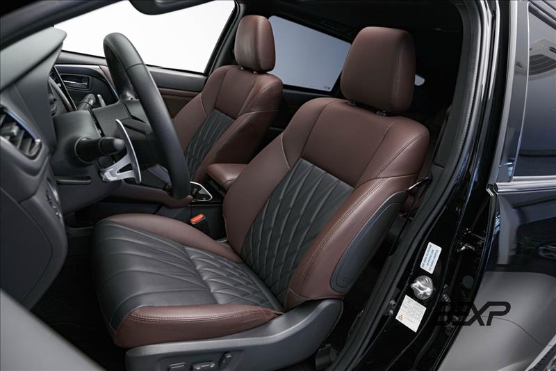 Mitsubishi-PAJERO SPORT-2.4 16V Mivec Turbo Legend Black AWD