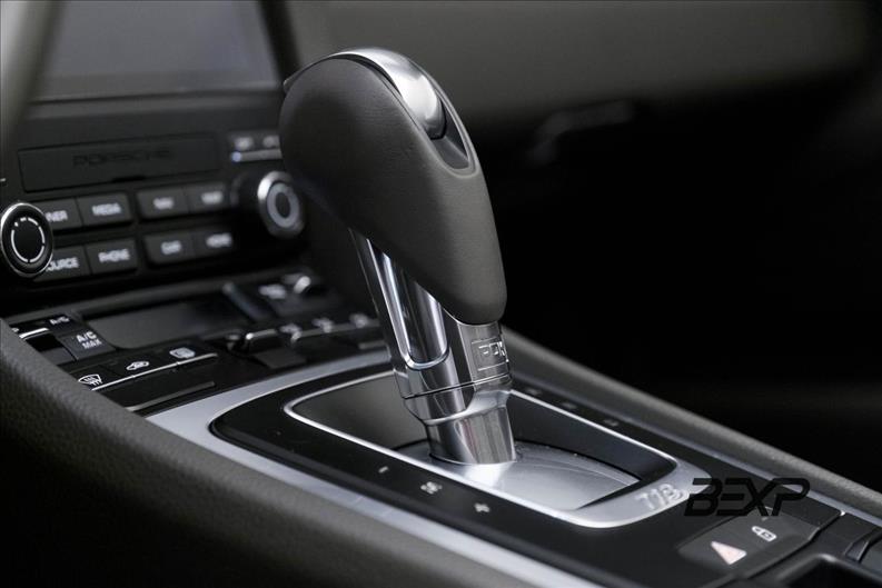 Porsche-718-2.0 16V H4 Boxster