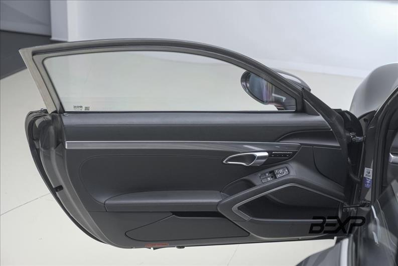 Porsche-718-2.0 16V H4 Cayman