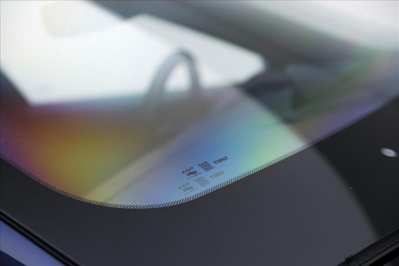 Porsche-TAYCAN-Turbo