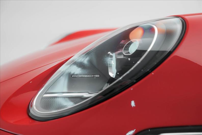 Porsche-911-3.0 24V H6 Carrera