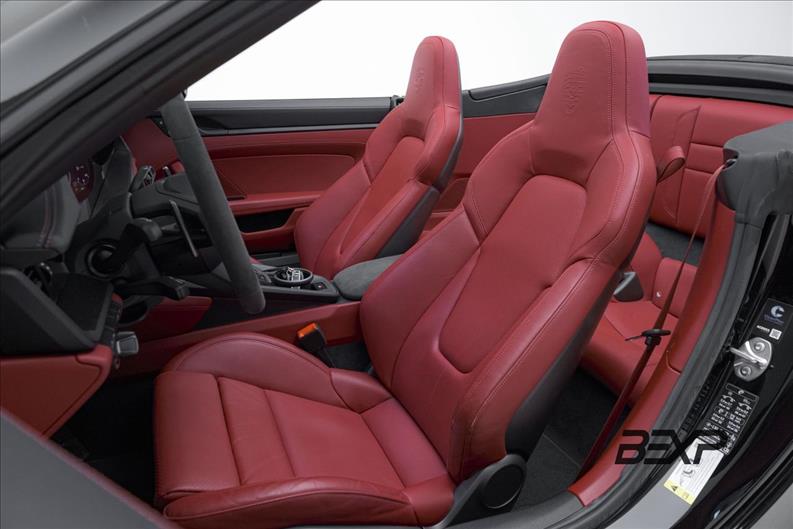 Porsche-911-3.0 24V H6 Carrera GTS Cabriolet