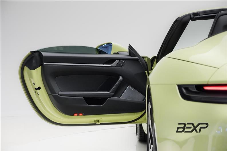 Porsche-911-3.0 24V H6 Carrera Cabriolet