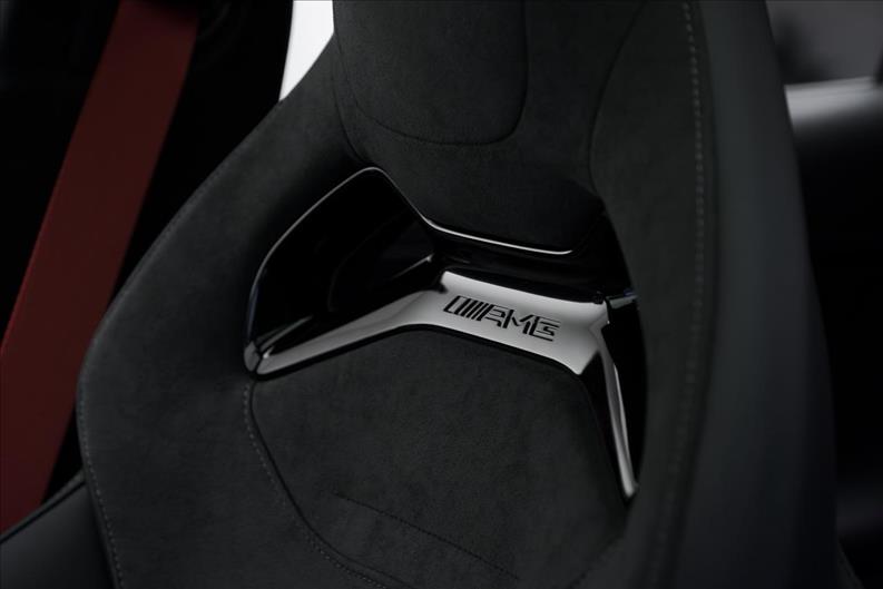 Mercedes-Benz-GLC 63 AMG-2.0 Turbo Phev S E Performance Coupé 4matic+ Speedshift