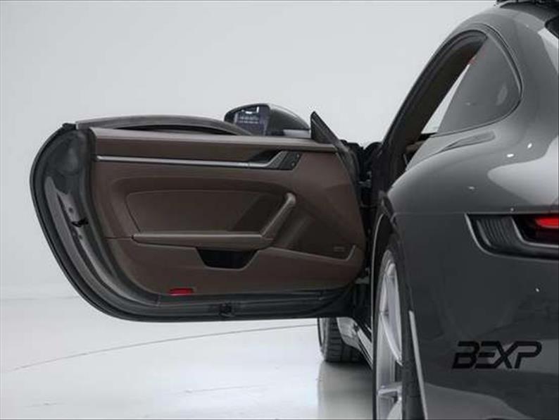 Porsche-911-3.0 24V H6 Carrera