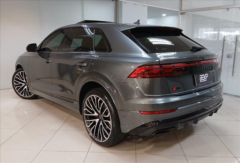 Audi-Q8-3.0 TFSI Performance Black Quattro