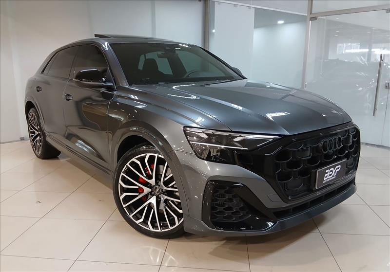 Audi-Q8-3.0 TFSI Performance Black Quattro