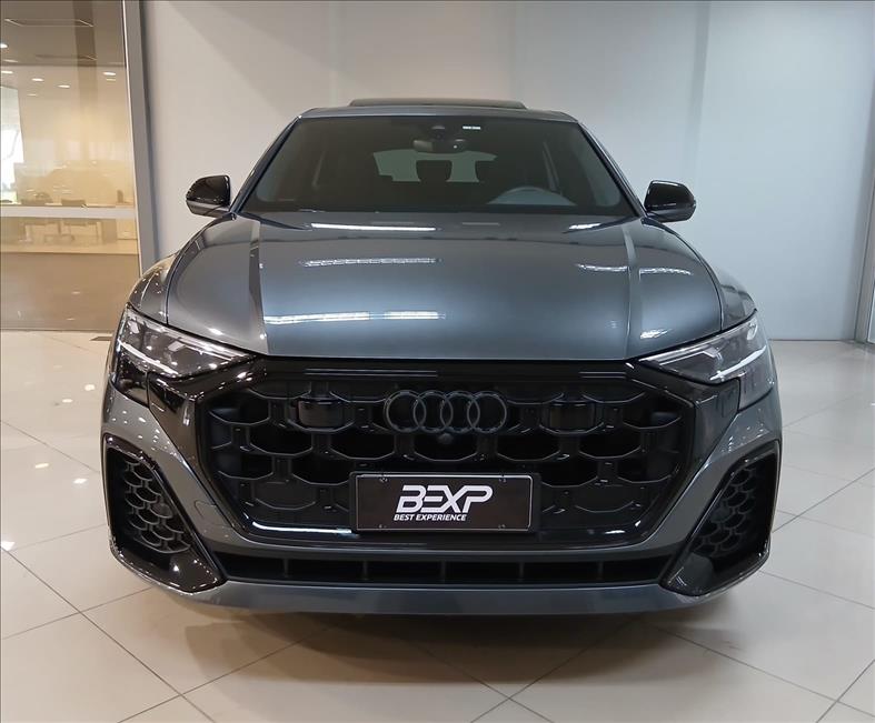 Audi-Q8-3.0 TFSI Performance Black Quattro