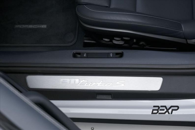 Porsche-911-3.8 24V H6 Turbo S