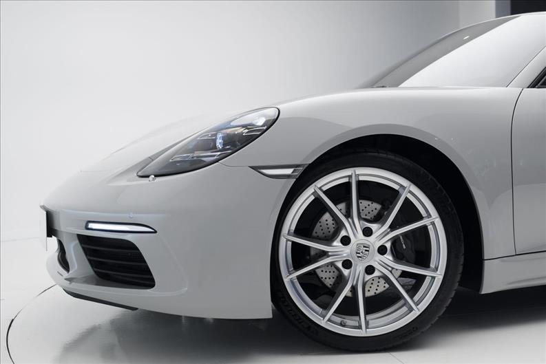 Porsche-718-2.0 16V H4 Boxster