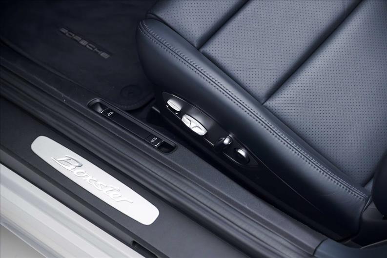 Porsche-718-2.0 16V H4 Boxster