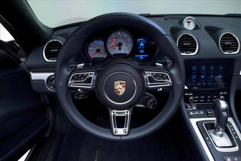 Porsche-718-2.0 16V H4 Boxster