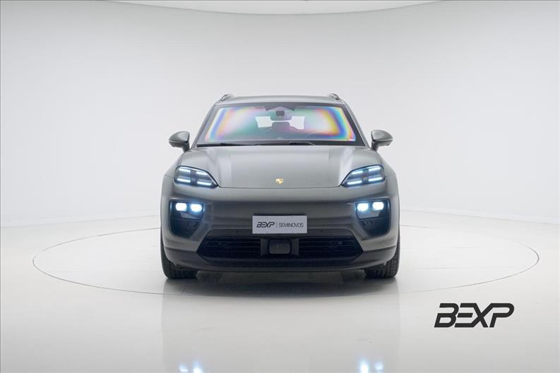 Porsche-MACAN-4
