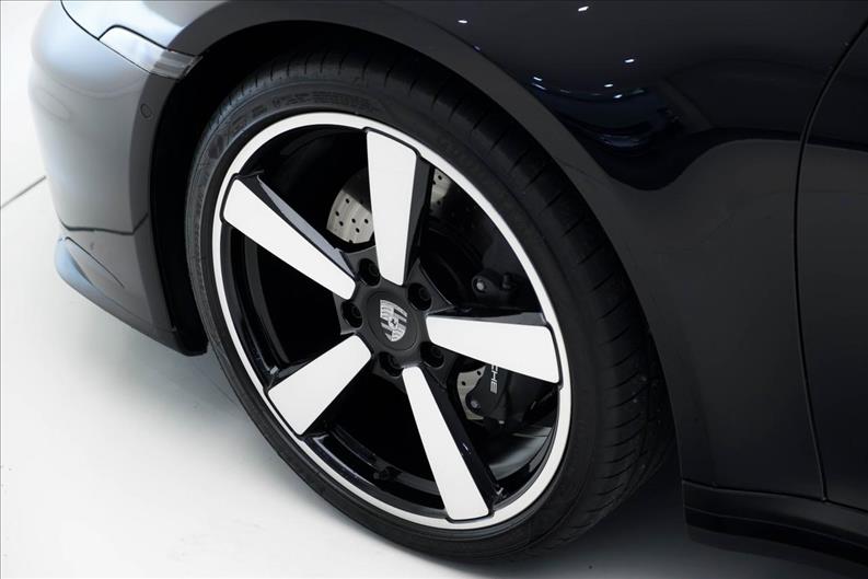 Porsche-911-3.0 24V H6 Carrera Cabriolet