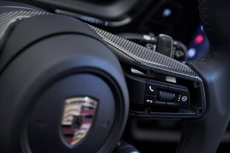 Porsche-CAYENNE-3.0 V6 E-hybrid AWD S