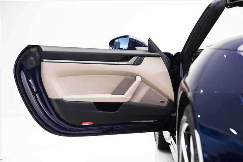 Porsche-911-3.0 24V H6 Carrera Cabriolet