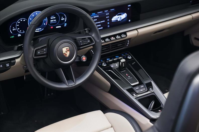 Porsche-911-3.0 24V H6 Carrera Cabriolet